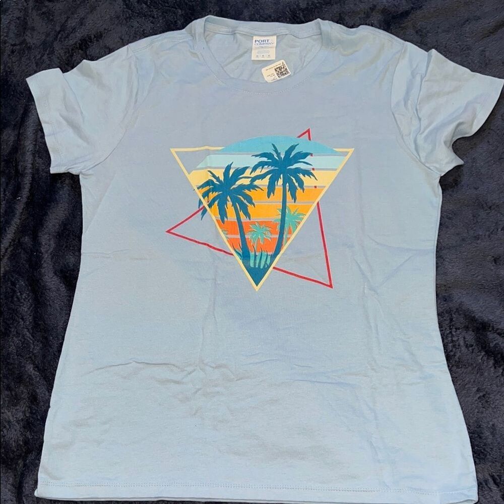 80s Style Vintage Palm Trees And Triangles Blue Tee Women Graphic Tee Size M